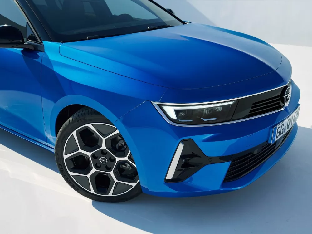 Автомобиль Opel Astra L Универсал (5 дверей)