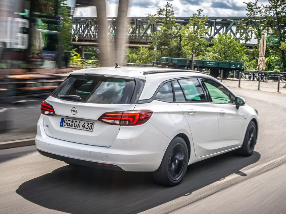 Автомобиль Opel Astra K Рестайлинг Универсал (5 дверей)