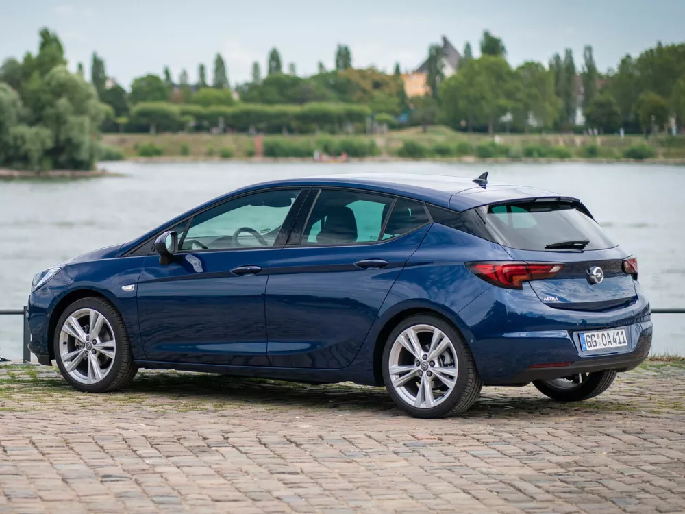 Автомобиль Opel Astra K Рестайлинг Хэтчбек (5 дверей)