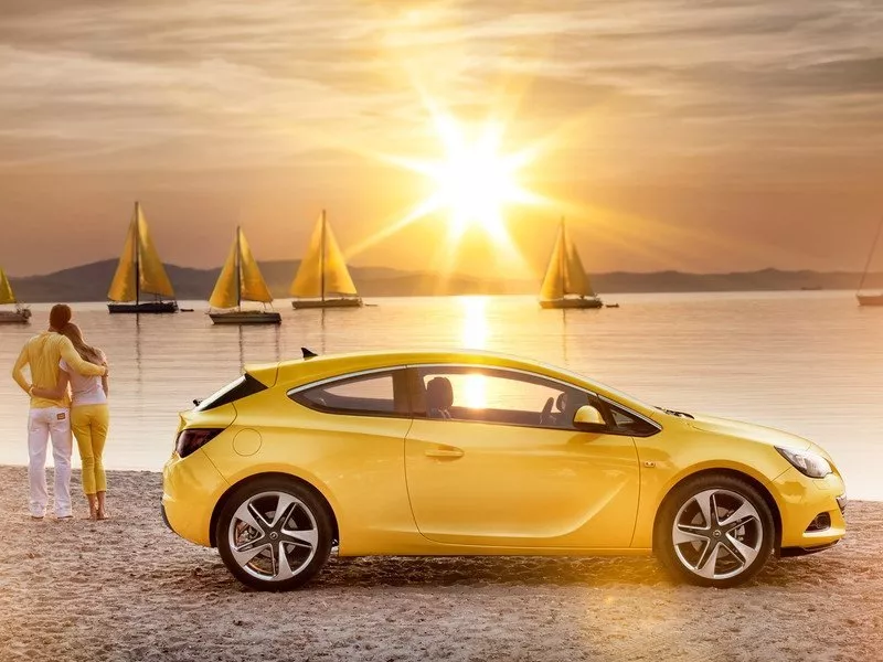 Автомобиль Opel Astra J Рестайлинг Хэтчбек (3 двери) GTC