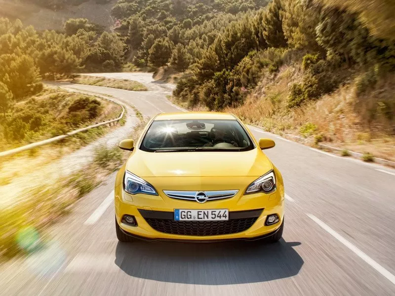 Автомобиль Opel Astra J Рестайлинг Хэтчбек (3 двери) GTC