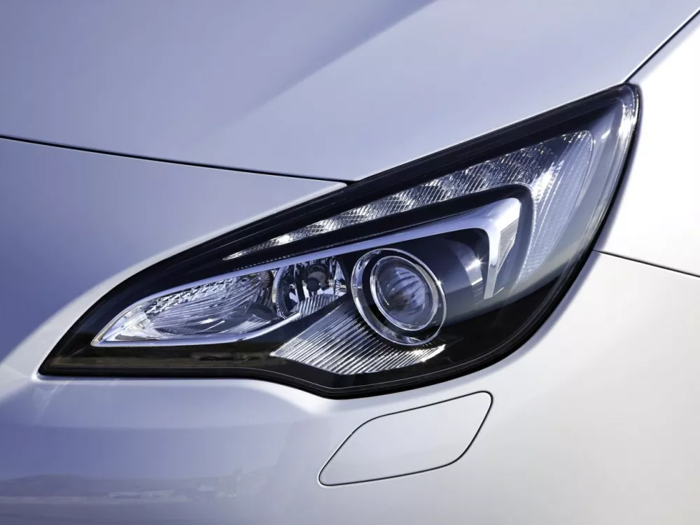 Автомобиль Opel Astra J Рестайлинг Хэтчбек (3 двери) GTC