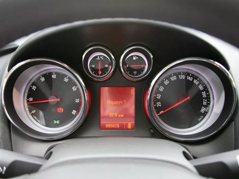 Автомобиль Opel Astra J Рестайлинг Хэтчбек (3 двери) GTC