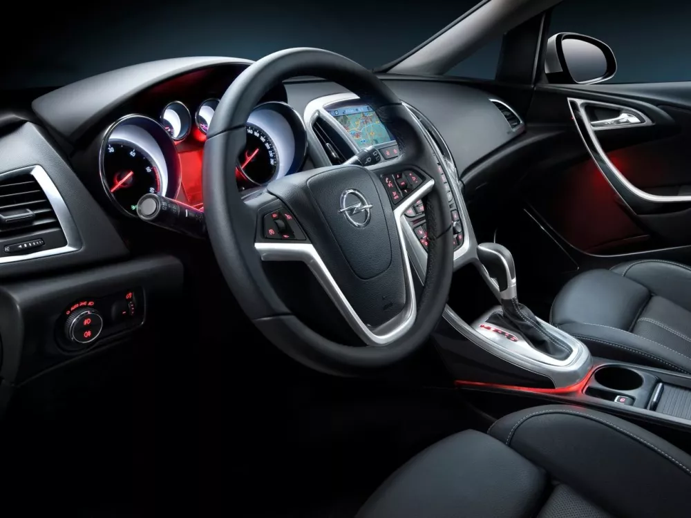 Автомобиль Opel Astra J Рестайлинг Хэтчбек (5 дверей)