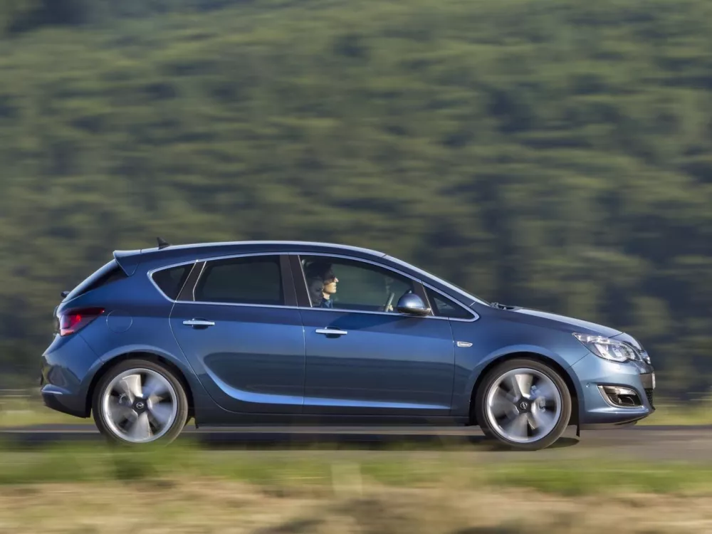 Автомобиль Opel Astra J Рестайлинг Хэтчбек (5 дверей)