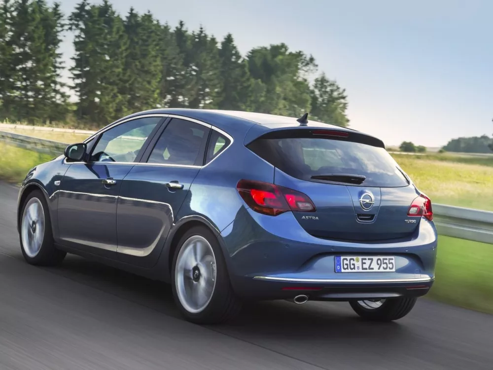 Автомобиль Opel Astra J Рестайлинг Хэтчбек (5 дверей)