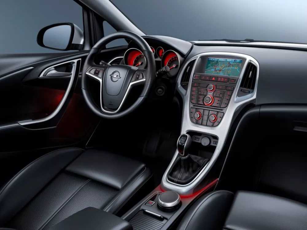 Автомобиль Opel Astra J Рестайлинг Хэтчбек (5 дверей)