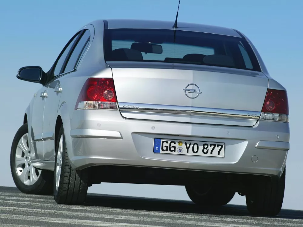 Автомобиль Opel Astra H Рестайлинг Седан