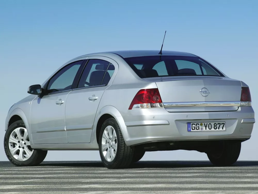 Автомобиль Opel Astra H Рестайлинг Седан