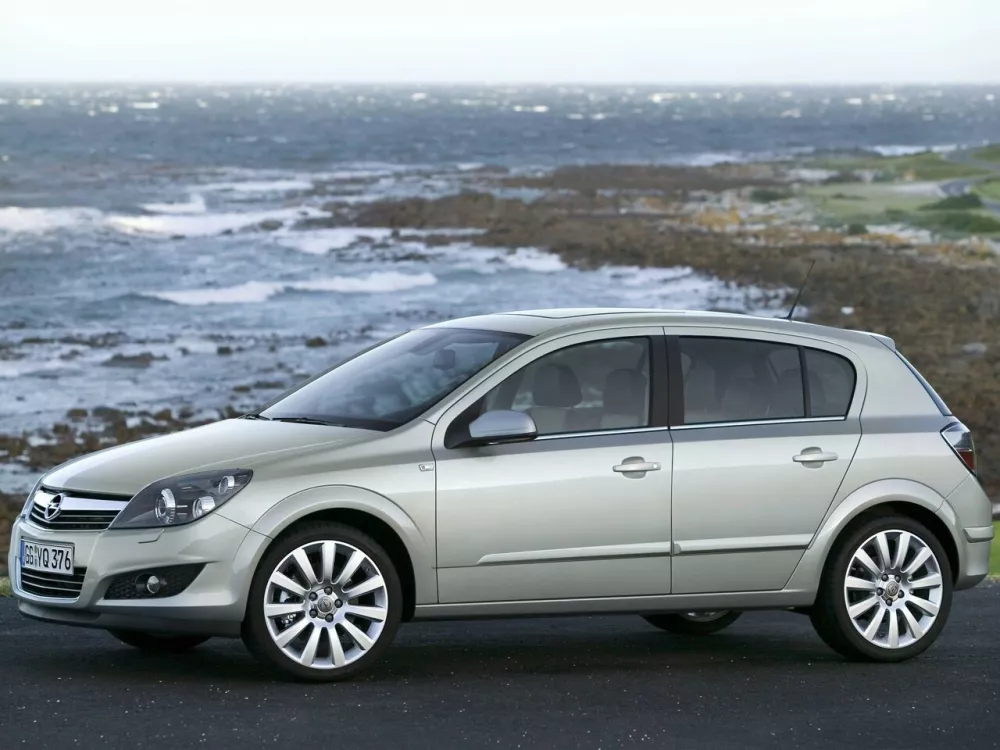 Автомобиль Opel Astra H Рестайлинг Хэтчбек (5 дверей)