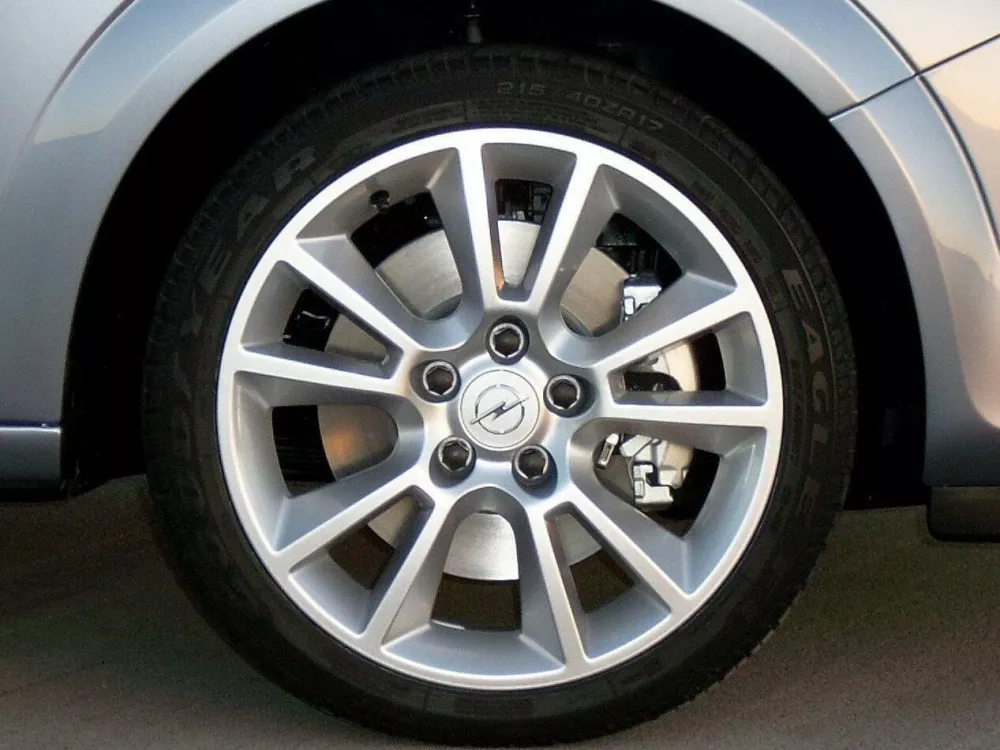 Автомобиль Opel Astra H Рестайлинг Хэтчбек (5 дверей)