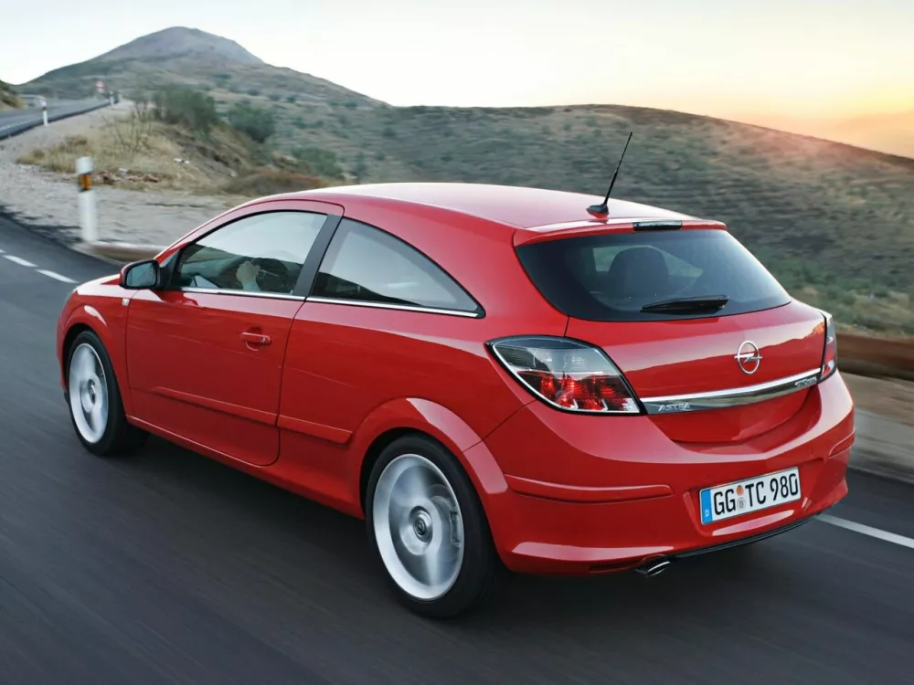 Автомобиль Opel Astra H Рестайлинг Хэтчбек (3 двери) GTC