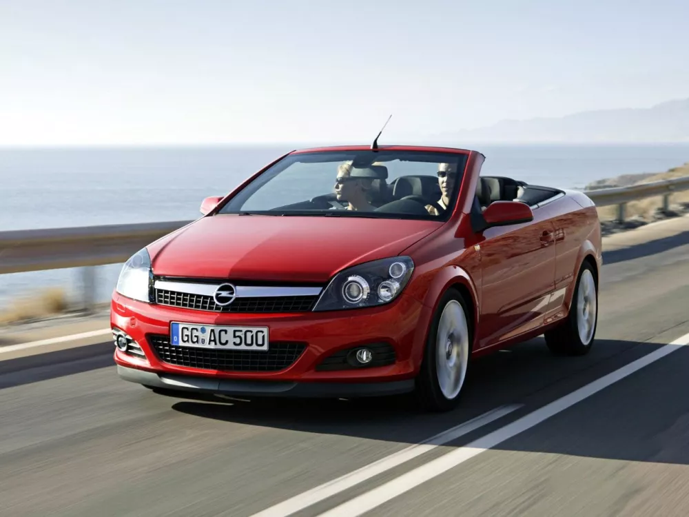 Автомобиль Opel Astra H Рестайлинг Кабриолет