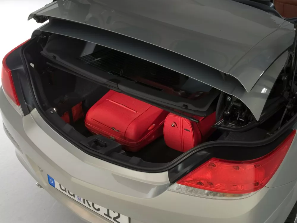 Автомобиль Opel Astra H Рестайлинг Кабриолет