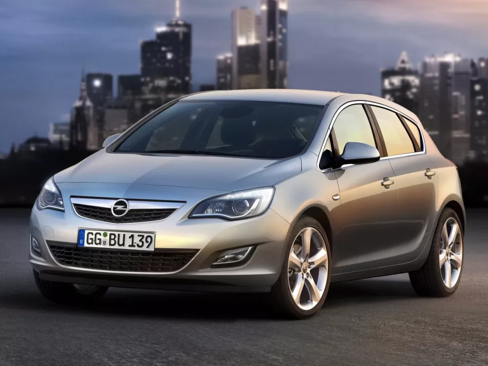 Автомобиль Opel Astra J Хэтчбек (5 дверей)