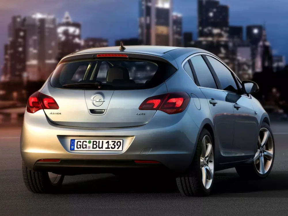 Автомобиль Opel Astra J Хэтчбек (5 дверей)