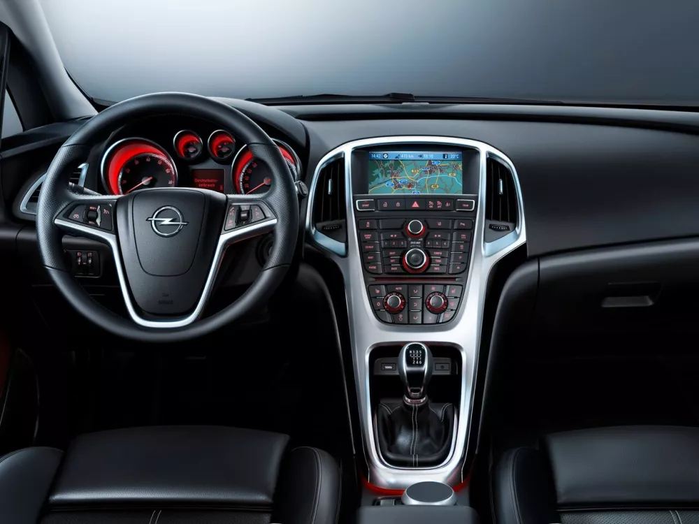 Автомобиль Opel Astra J Хэтчбек (5 дверей)