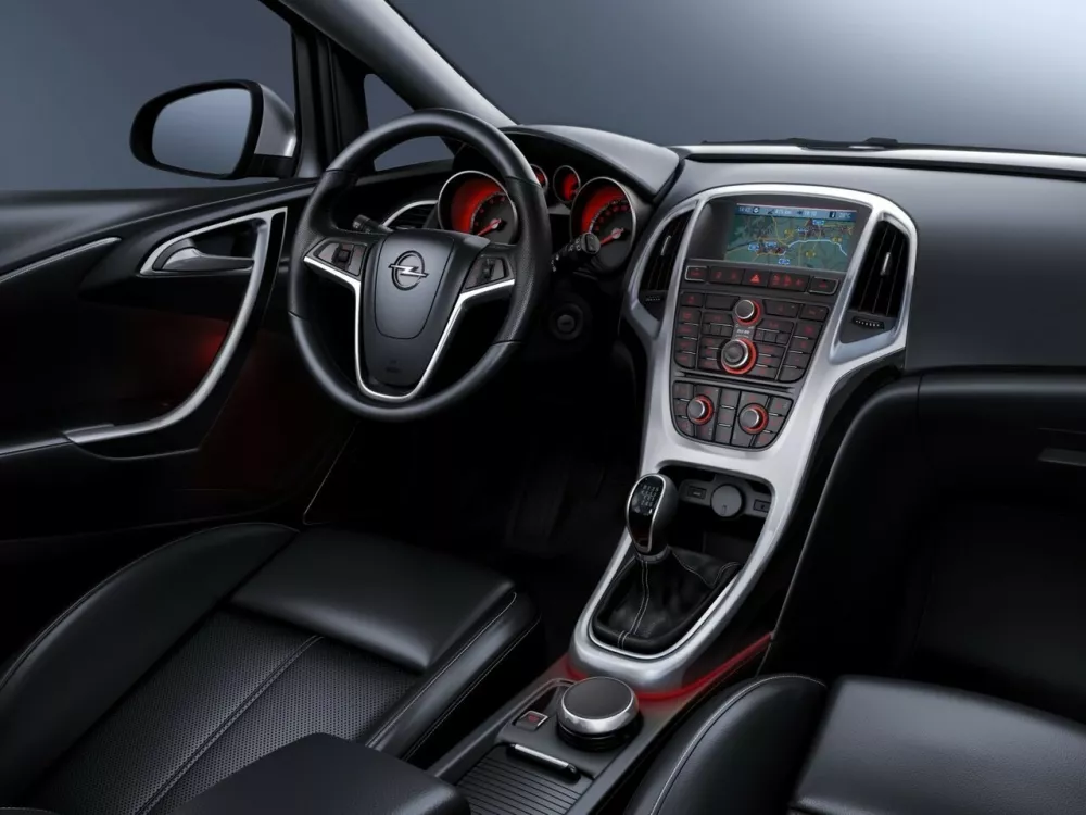 Автомобиль Opel Astra J Хэтчбек (5 дверей)