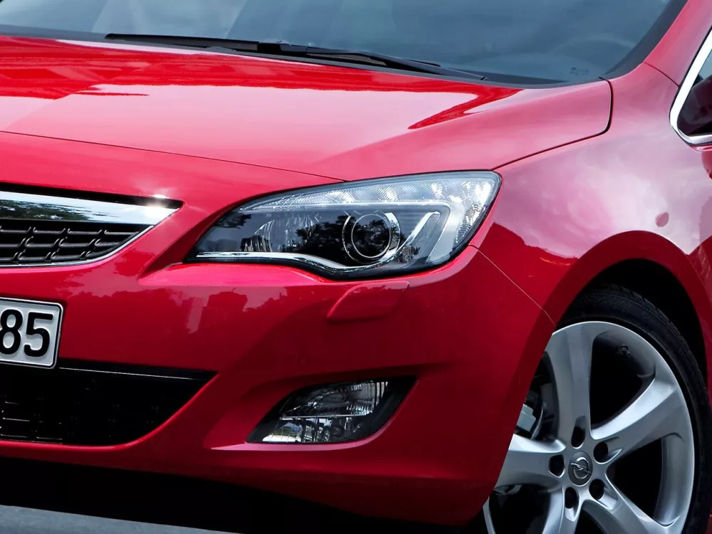 Автомобиль Opel Astra J Хэтчбек (5 дверей)
