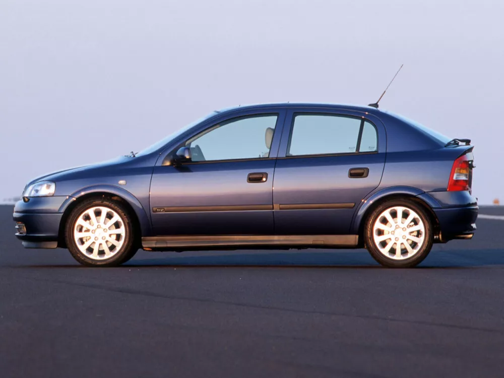 Автомобиль Opel Astra G Хэтчбек (5 дверей)