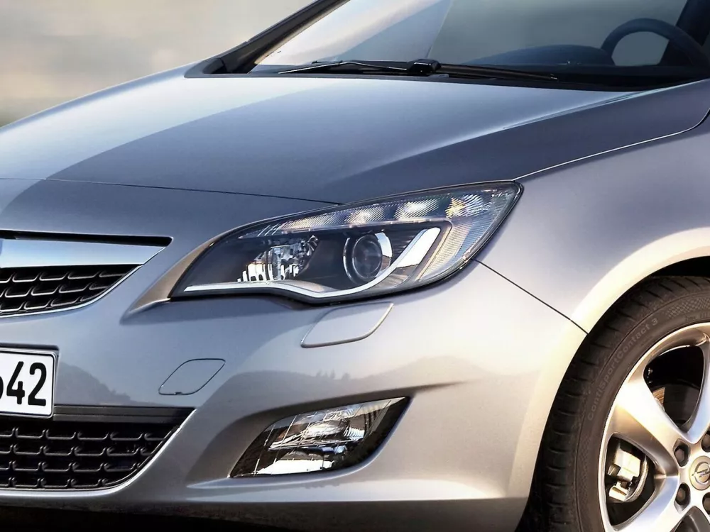 Автомобиль Opel Astra J Универсал (5 дверей)