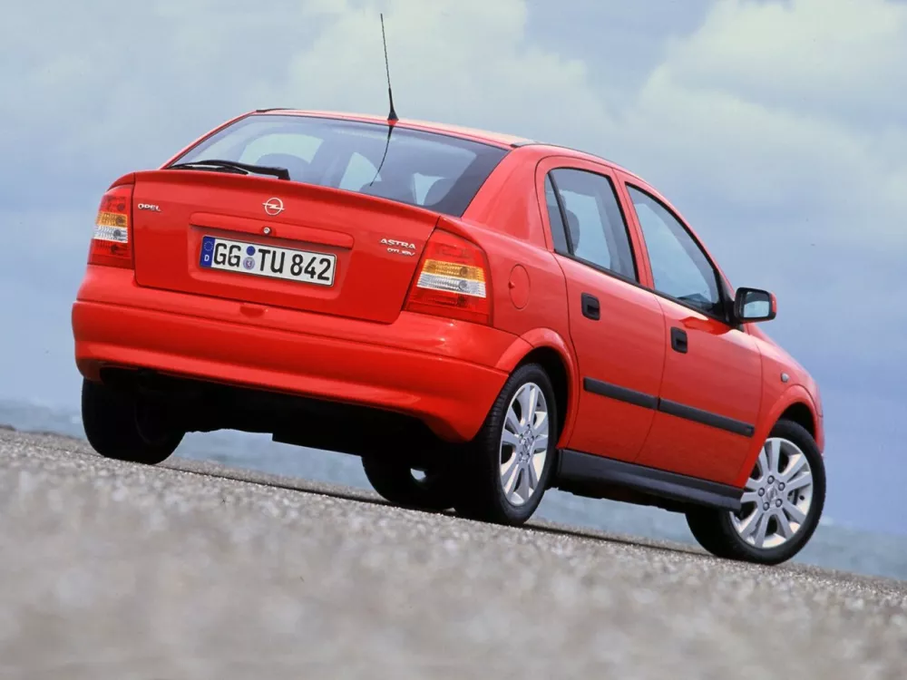 Автомобиль Opel Astra G Хэтчбек (5 дверей)