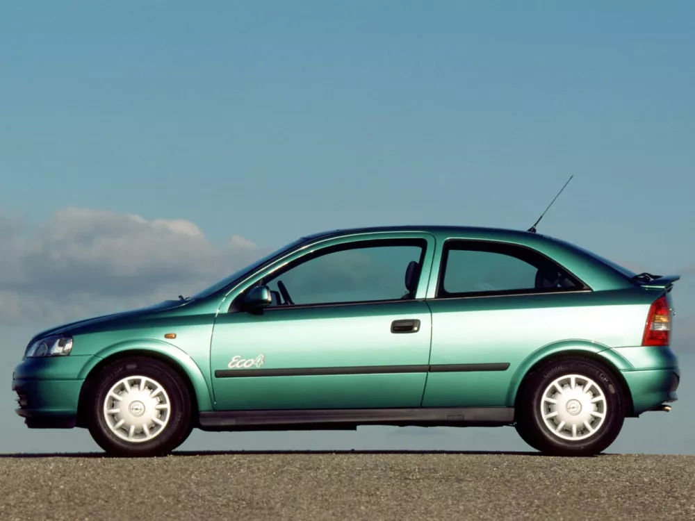 Автомобиль Opel Astra G Хэтчбек (3 двери)