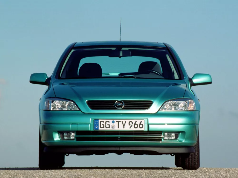 Автомобиль Opel Astra G Хэтчбек (3 двери)