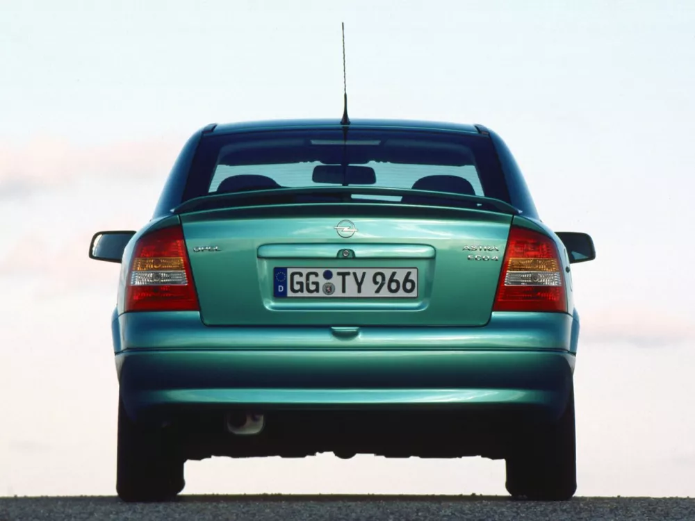 Автомобиль Opel Astra G Хэтчбек (3 двери)