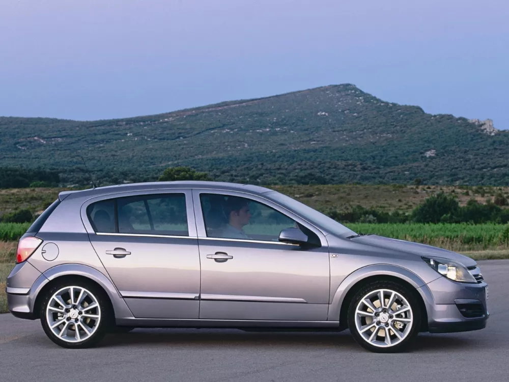 Автомобиль Opel Astra H Хэтчбек (5 дверей)