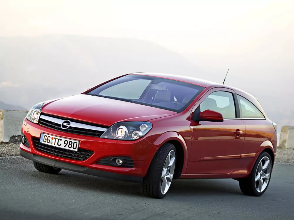 Автомобиль Opel Astra H Хэтчбек (3 двери) GTC