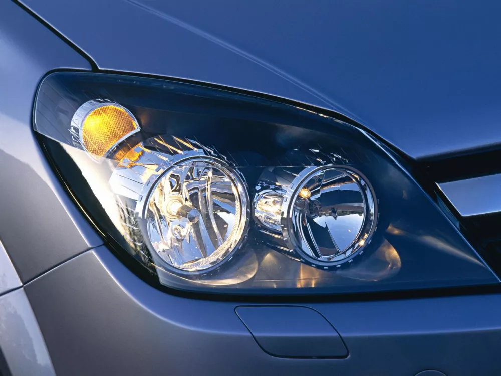 Автомобиль Opel Astra H Хэтчбек (5 дверей)