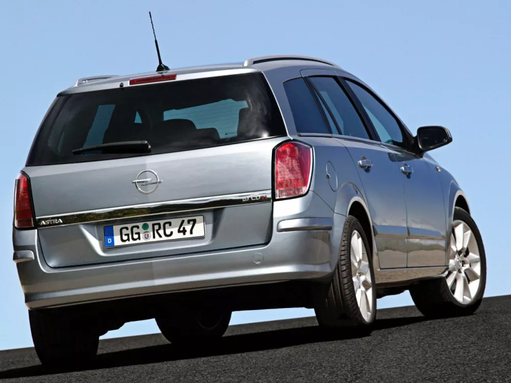 Автомобиль Opel Astra H Универсал (5 дверей)