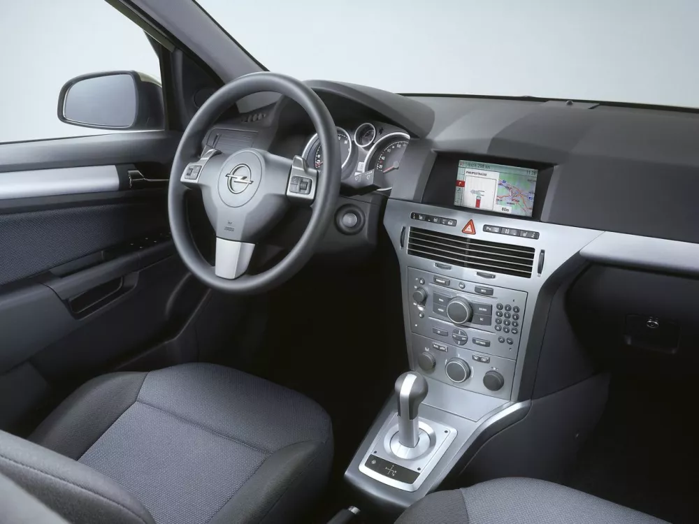Автомобиль Opel Astra H Универсал (5 дверей)