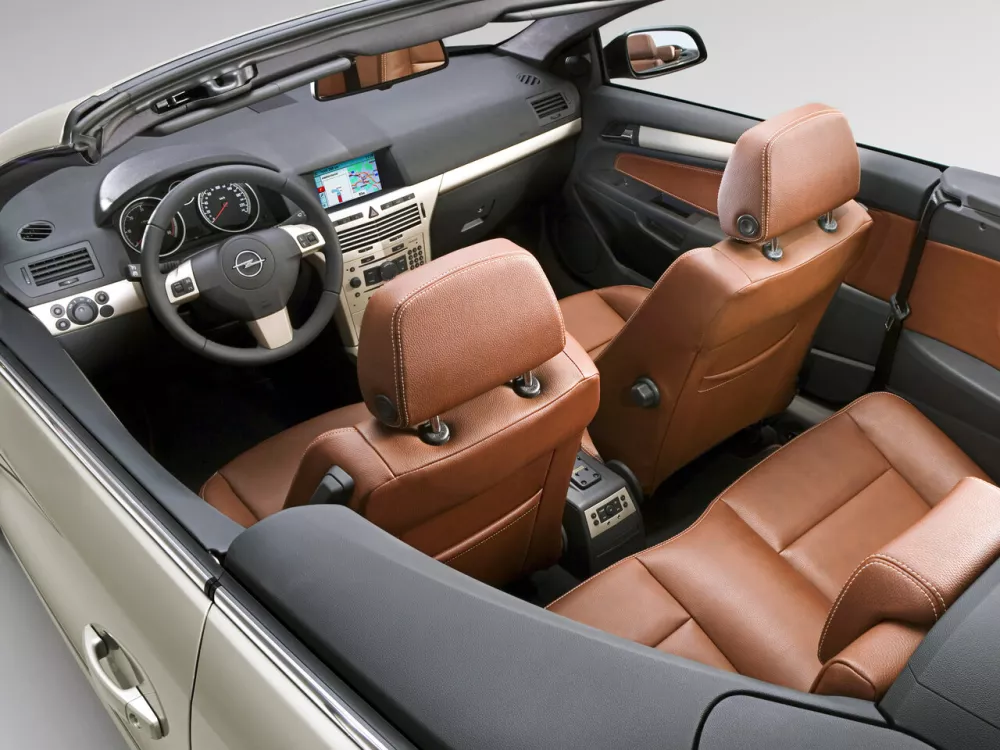 Автомобиль Opel Astra H Кабриолет