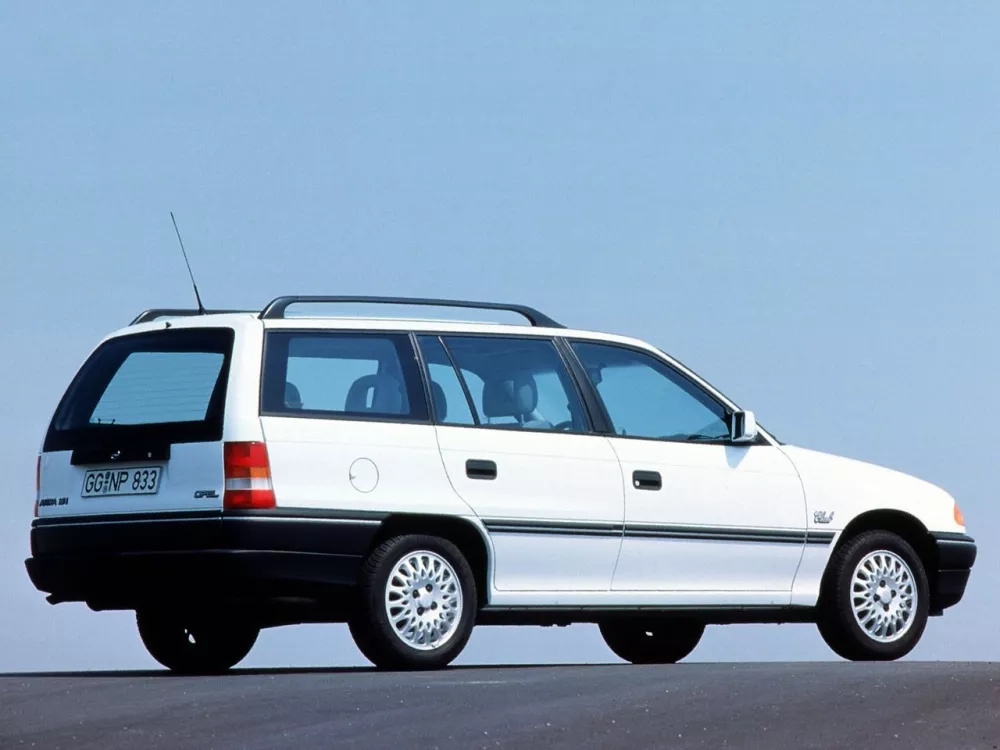 Автомобиль Opel Astra F Универсал (5 дверей)