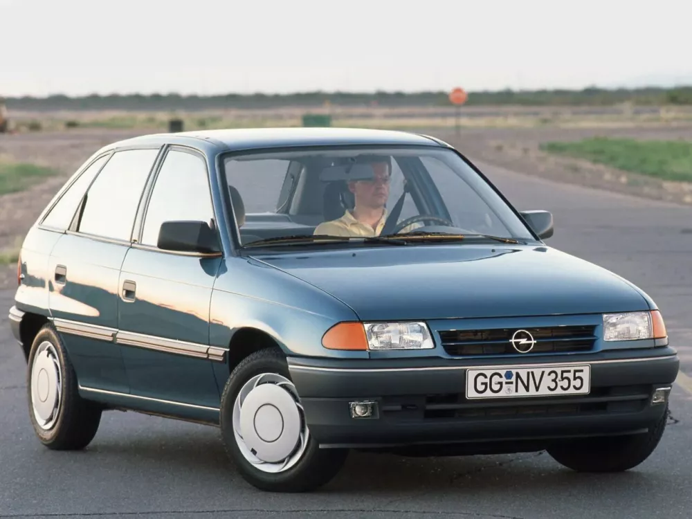 Автомобиль Opel Astra F Хэтчбек (5 дверей)