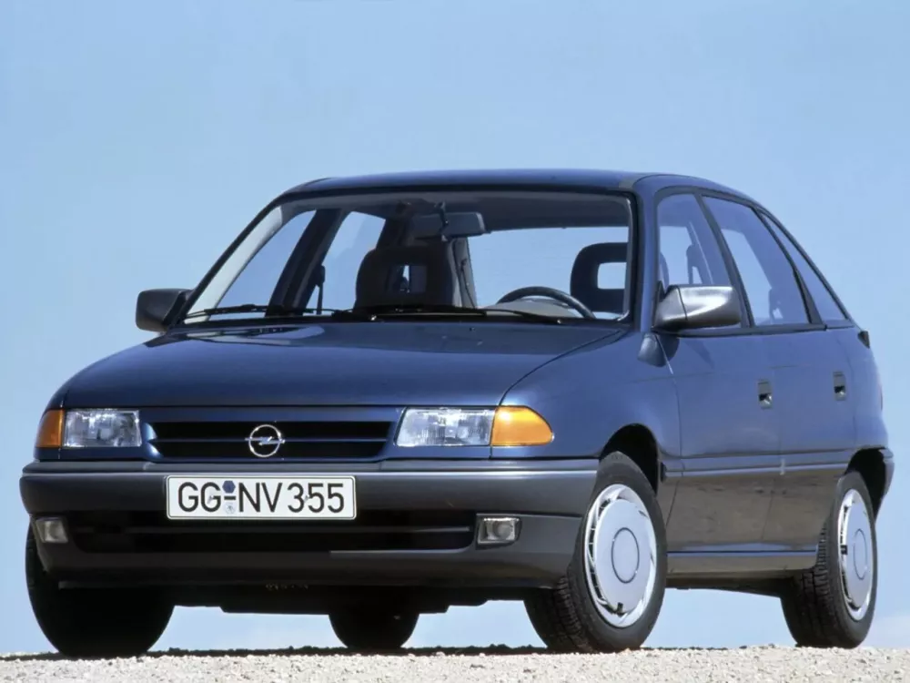 Автомобиль Opel Astra F Хэтчбек (5 дверей)