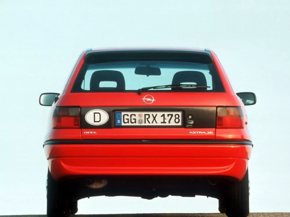Автомобиль Opel Astra F Хэтчбек (5 дверей)