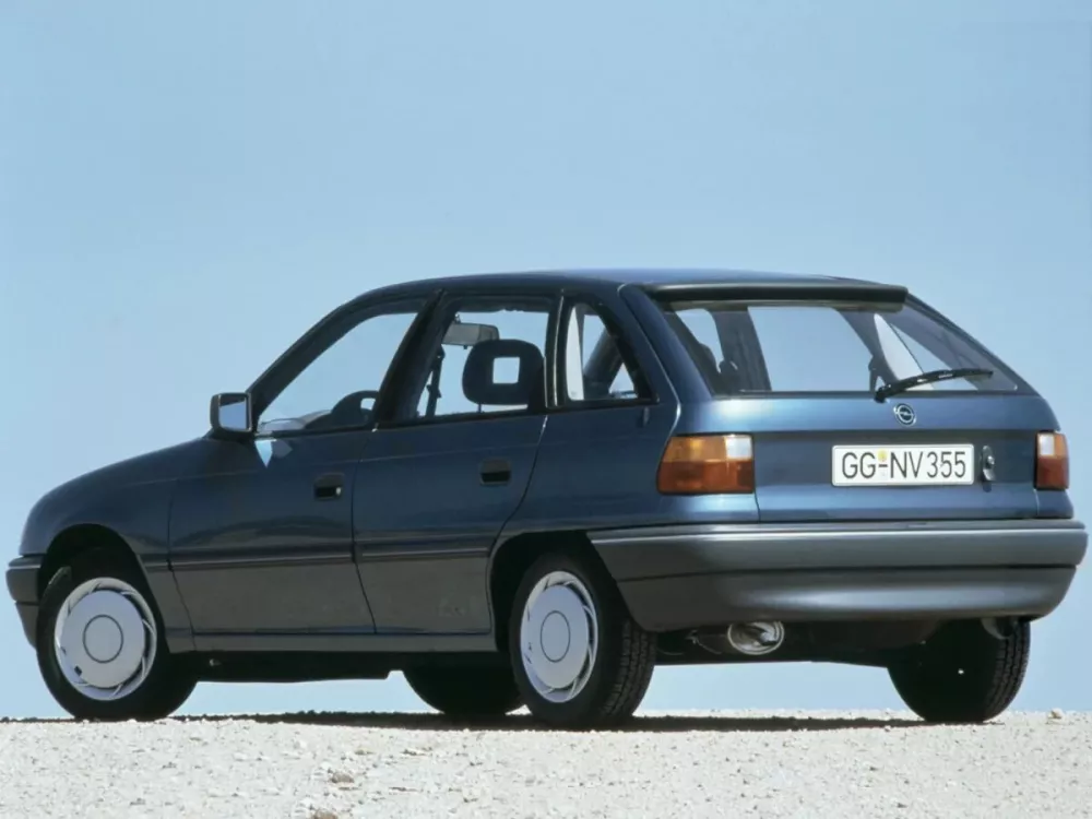 Автомобиль Opel Astra F Хэтчбек (5 дверей)