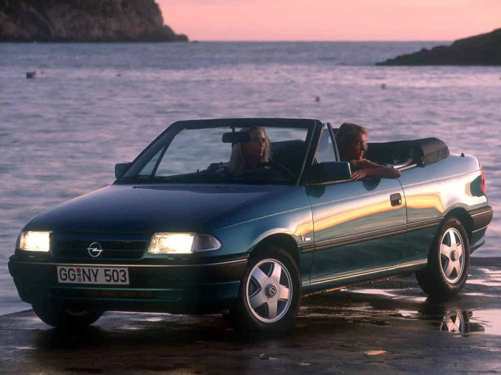 Автомобиль Opel Astra F Кабриолет
