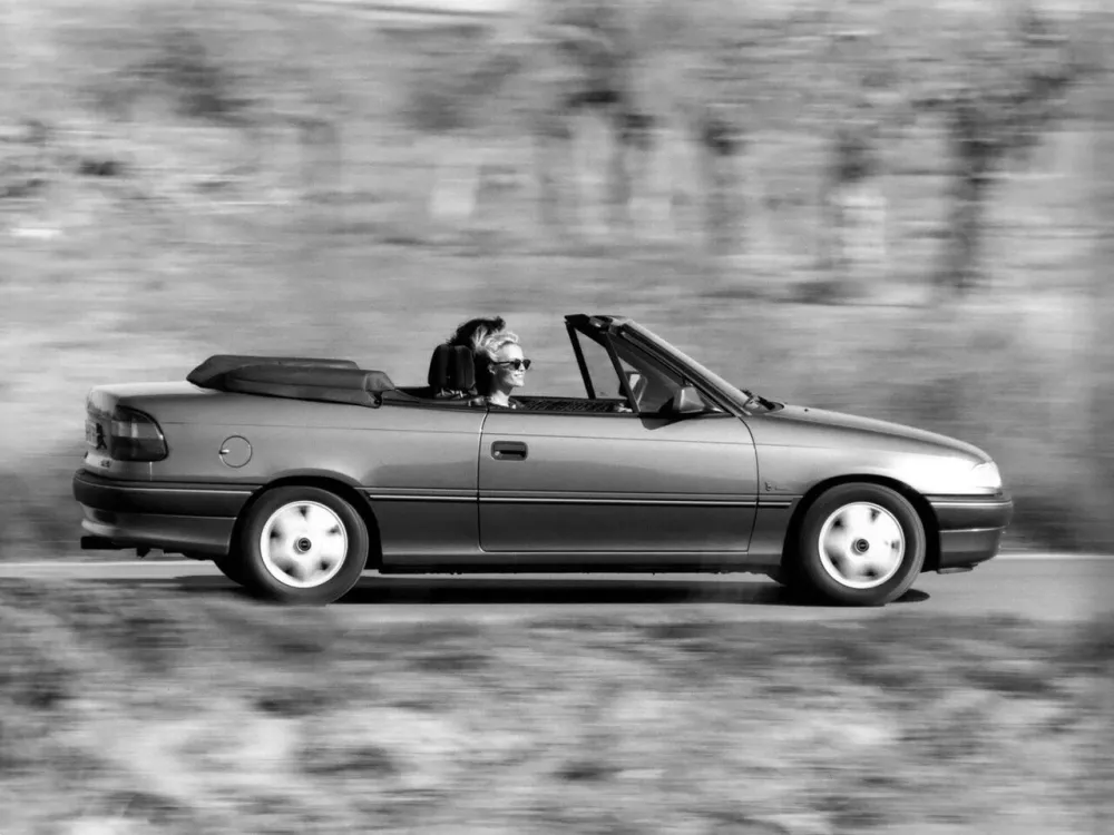 Автомобиль Opel Astra F Кабриолет