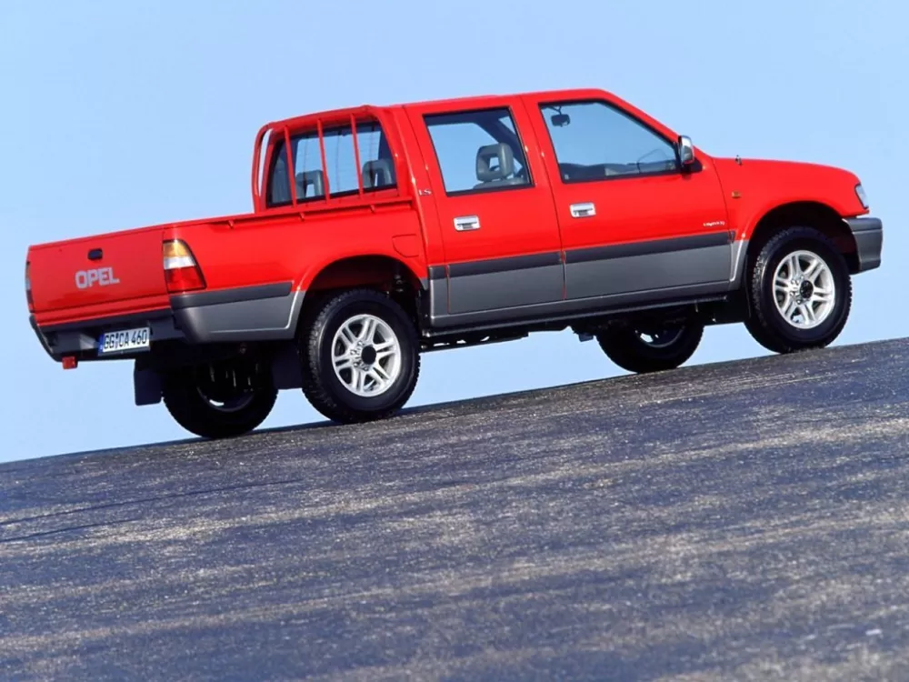 Автомобиль Opel Campo Пикап Двойная кабина