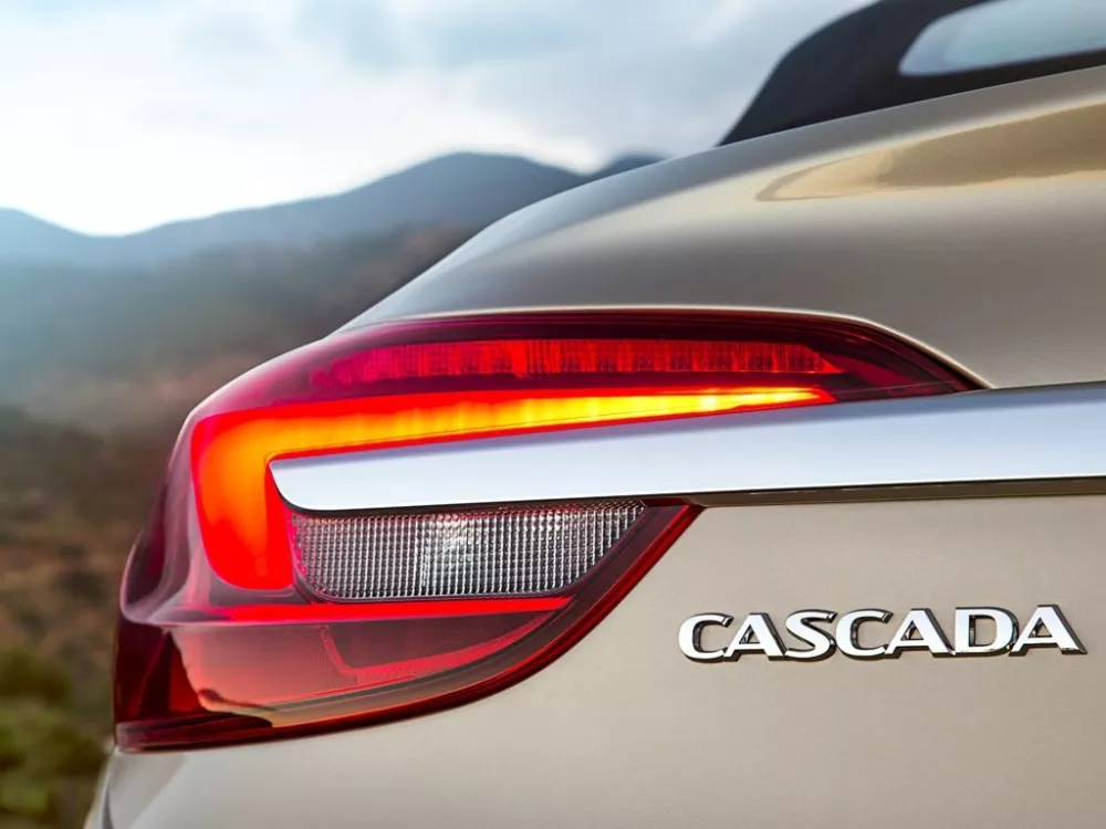Автомобиль Opel Cascada Кабриолет