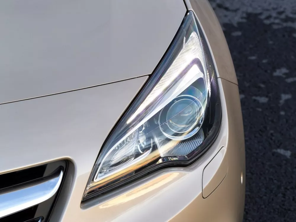 Автомобиль Opel Cascada Кабриолет
