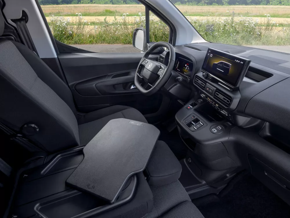 Автомобиль Opel Combo E Рестайлинг Фургон