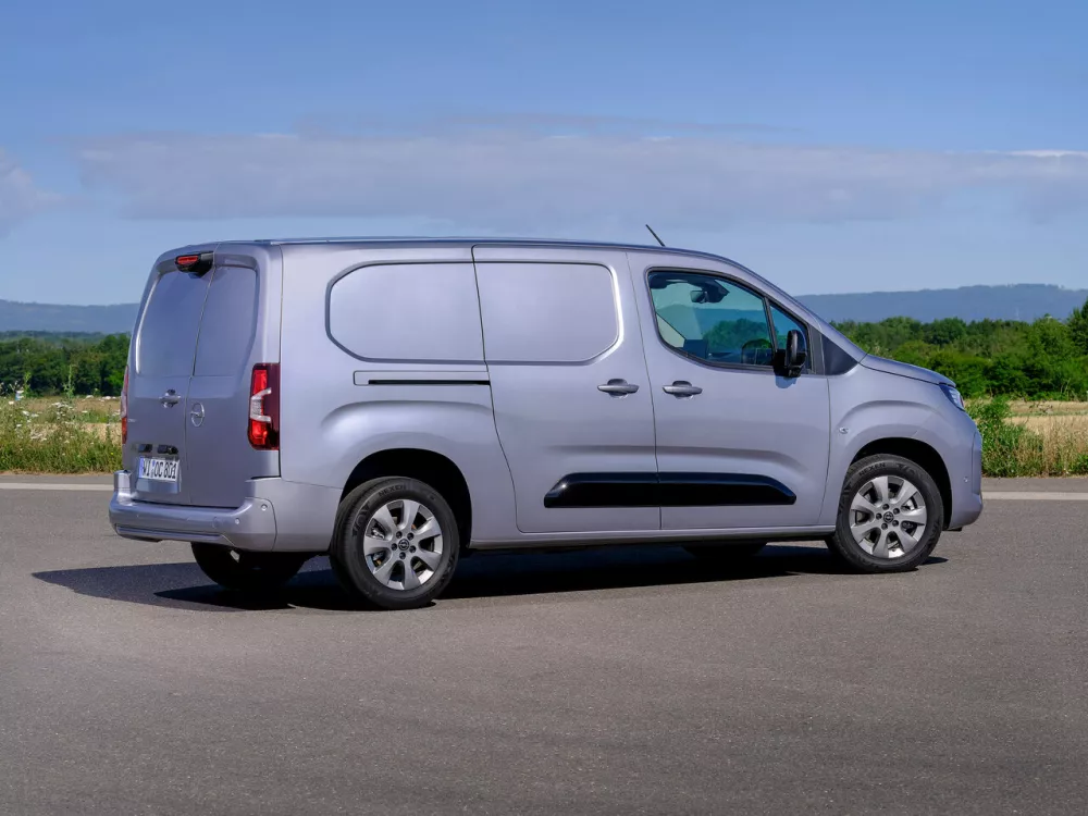 Автомобиль Opel Combo E Рестайлинг Фургон XL