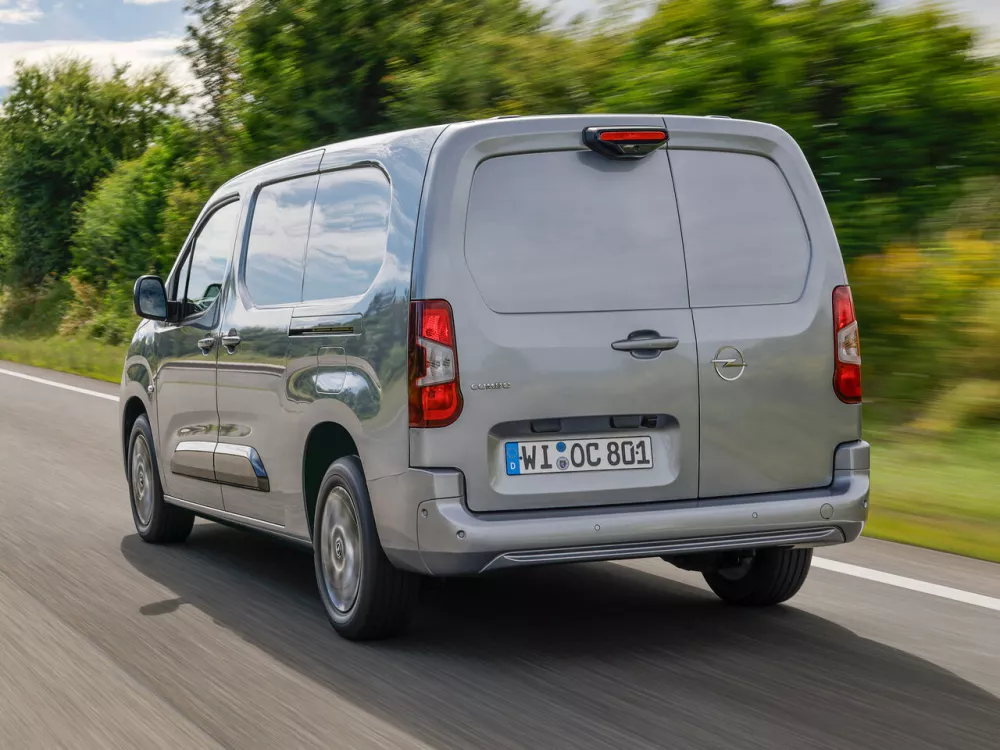 Автомобиль Opel Combo E Рестайлинг Фургон XL