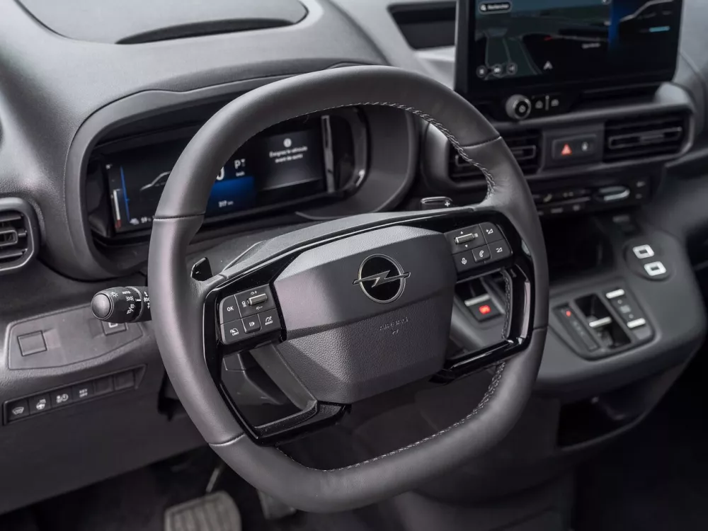 Автомобиль Opel Combo E Рестайлинг Фургон XL