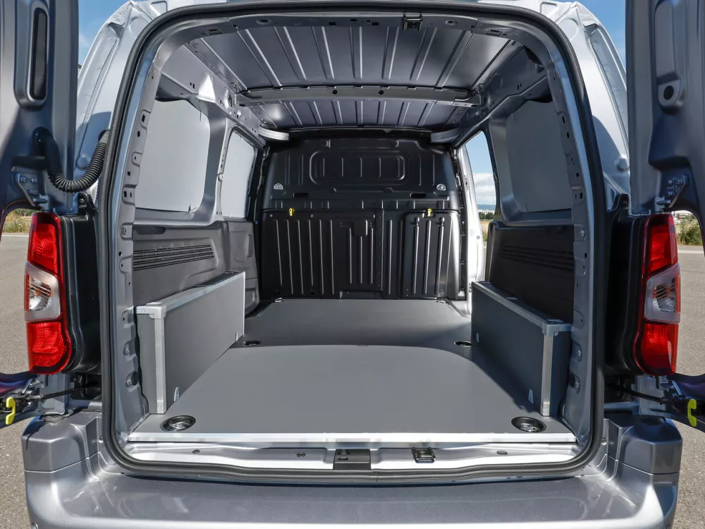 Автомобиль Opel Combo E Рестайлинг Фургон XL